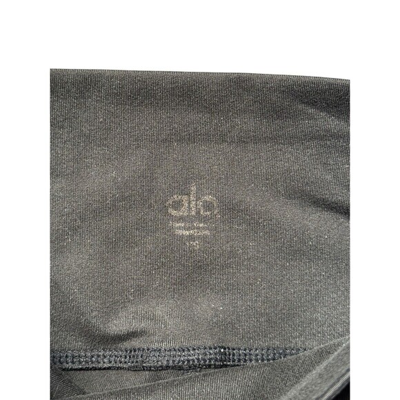 Alo Yoga High Rise Crop Leggings Womens XS Black Stretch Athletic Capri Workout - Picture 3 of 9